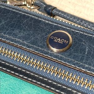 Coach Bags - Blue & Teal Coach Wristlet Coach Bags - Blue & Teal Coach Wristlet